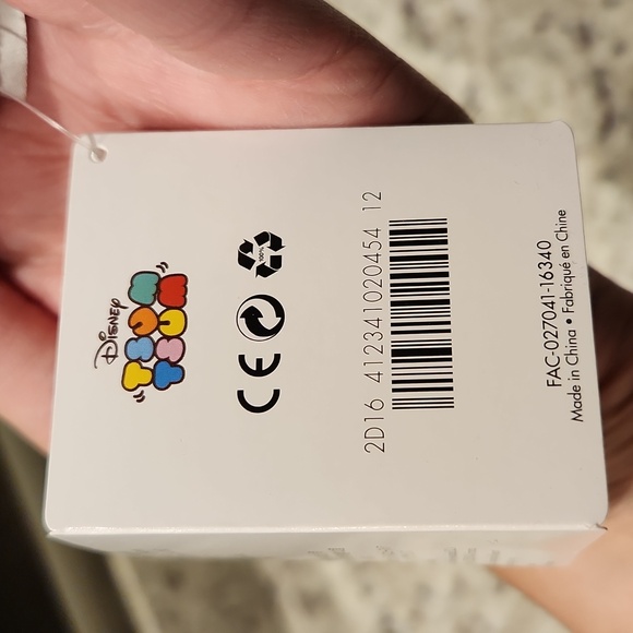 Disney's Tsum Tsum Minnie Mouse Statue of Liberty - Picture 7 of 10